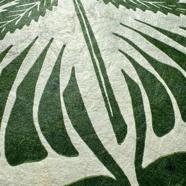 Veskor Cassiopeia Veskor Cassiopeia CANNABIS BLATT Marihuana Pflanzen Linoldruck | 40 × 40 cm | Grün auf Naturweiß – Produktbild 3 von 4