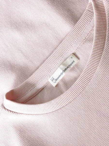 KnowledgeCotton Apparel KnowledgeCotton Apparel T-Shirt - Rib t-shirt - aus Bio-Baumwolle, Rosa (pale-lilac), – Produktbild 3 von 3