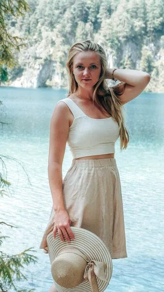 Vivien Joy Vivien Joy Farrah Basic Crop Top, Frog (grün), – Produktbild 1 von 1