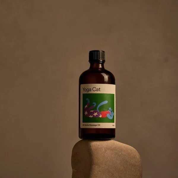 Yoga Cat Yoga Cat Ayurvedisches Massageöl mit 36 Kräutern - YogaCat 36 Herbs Massage Oil - 100ml – Produktbild 1 von 4