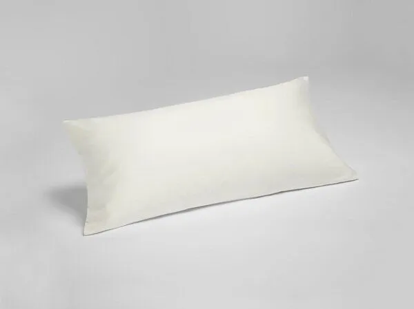 Yumeko Yumeko Kissenbezug aus Baumwollsatin, Warm white, – Produktbild 2 von 4