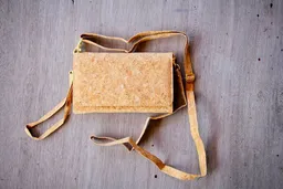BY COPALA BY COPALA Portemonnaie aus Recycling-Kork, Vegan, Brieftasche, Clutch – Produktbild 1 von 1