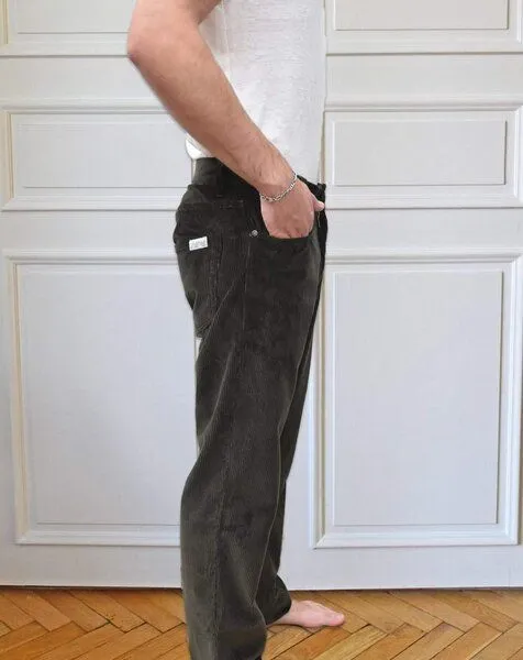 Aatise Aatise Cordhose regular fit Zanzibar aus Upgecyceltem Cord 100% Baumwolle, Braun, – Produktbild 3 von 3