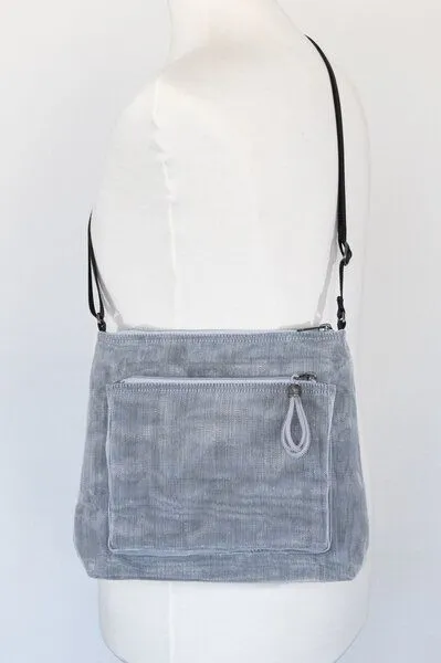 Smateria Smateria Umhänge-Tasche 'Bustle', Silber-grau, – Produktbild 1 von 2