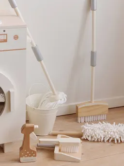 Vertbaudet Vertbaudet Großes Putzset aus FSC®-Holz für Kinder – Produktbild 1 von 1