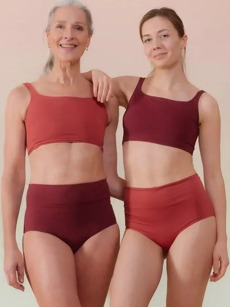 nice to meet me nice to meet me Wave Top . Wendbares Bikinioberteil, Berry / guave, – Produktbild 4 von 4