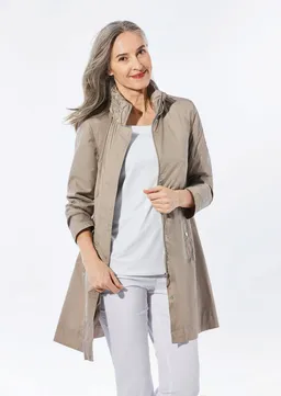 Goldner Super leichte Longjacke mit versteckter Kapuze - beige - Gr. 38 von Goldner Fashion – Produktbild 1 von 1