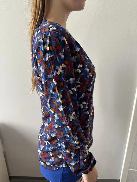 UVR Berlin UVR Berlin UVR Bluse Adileina aus 100% EcoVero (TM) Viskose – Produktbild 2 von 4