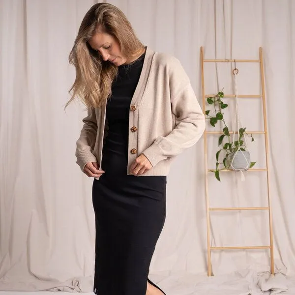 Vresh Clothing Vresh Clothing Vreia, Kurze Strickjacke aus Biobaumwolle, Beige, – Produktbild 2 von 6
