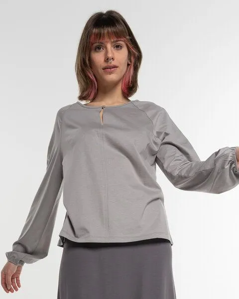 Alma & Lovis Alma & Lovis Feminines Blusenshirt aus Bio-Baumwolle | Raglan Blouse, Dolphin (grau), – Produktbild 2 von 4