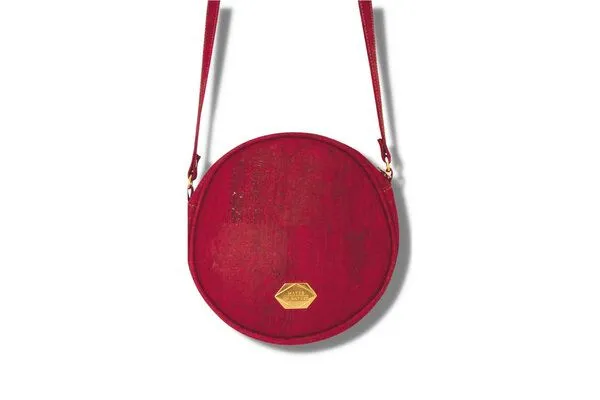 MATES OF NATURE MATES OF NATURE Circle Bag | Runde Korkleder-Handtasche, Red grape (rot), – Produktbild 1 von 4