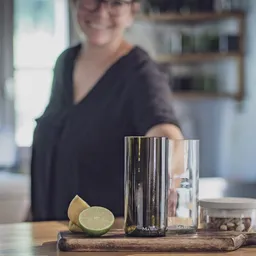 MaBe MaBe Glas 400 ml - gefertigt aus der Weinflasche - Zukunftstrend UPCYCLING – Produktbild 1 von 1
