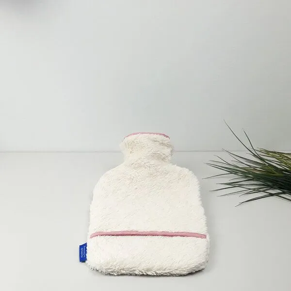 Flosinn Flosinn Kuschelige Wärmflaschen aus Bio-Teddyplüsch. Wärmflaschenbezug und Wärmflasche. Verschiedene Farben, Teddy mit rosa / rosé, – Produktbild 4 von 4