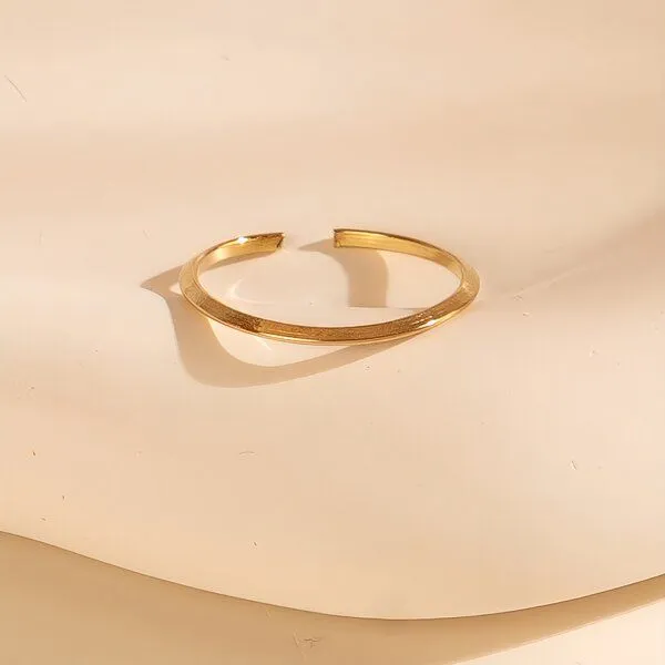 ELEKTROPULLI Größenverstellbarer Feiner Ring Schlicht & Schön 1,2mm schmal, Ø 17 - 19mm von Elektropulli, Gold, – Produktbild 1 von 3