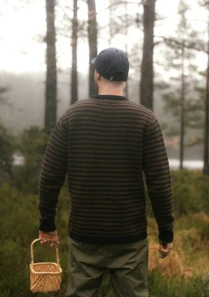 LAKOR LAKOR Faroese Fisher Knit (navy/brown) – Produktbild 4 von 4
