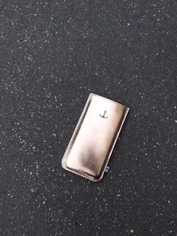 ELEKTROPULLI ELEKTROPULLI Handyhülle für dein iPhone 6-8 ohne Bumper – Produktbild 1 von 1