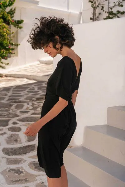 WiDDA berlin WiDDA berlin Schwarzes Wickelkleid ANNA aus ECOVERO® Jersey – Produktbild 3 von 4