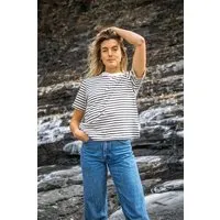 SALZWASSER JONNA – Heavy T-Shirt (Damen) aus 100% Bio-Baumwolle (GOTS) von SALZWASSER, Navy-naturweiß (gestreift), – Produktbild 1 von 1