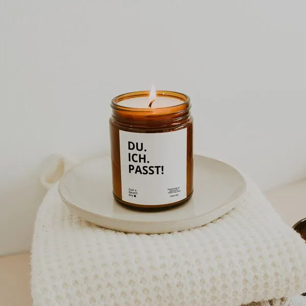 Just a decent day Just a decent day Duftkerzen Geschenk - Du Ich Passt - Handmade aus Sojawachs – Produktbild 2 von 3