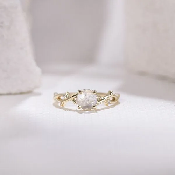 Eppi Eppi Romantischer Ring mit Mondstein und Diamanten Makena, Weiss, – Produktbild 4 von 4