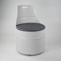 Lockengelöt Lockengelöt Sessel aus einem Hamburger Ölfass – Produktbild 1 von 1