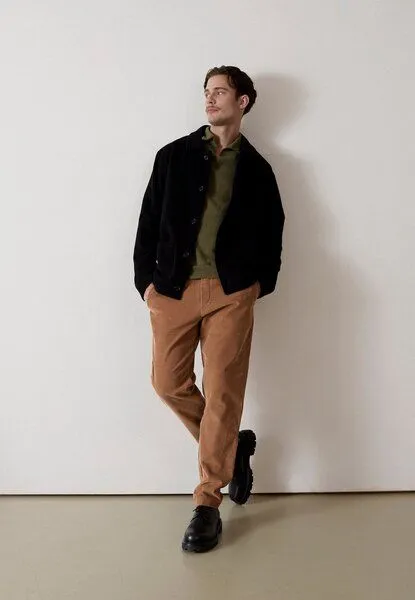 Givn Berlin Givn Berlin Cordhose GBERIC aus Bio-Baumwolle mit elastischem Bund, Dark camel, – Produktbild 1 von 4
