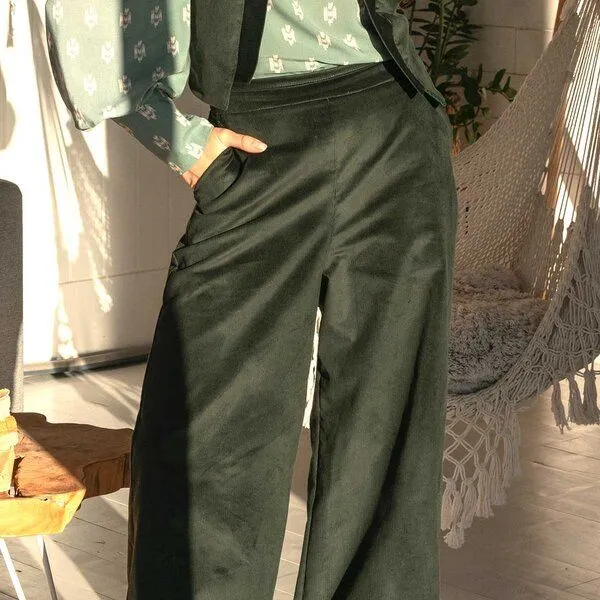 WiDDA berlin WiDDA berlin GLEN weite Cordhose im Marlene-Stil aus Bio-Baumwolle, Deep sea (dunkelgrün), – Produktbild 2 von 3