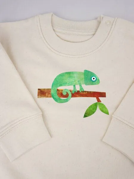 MelaDi Meladi Kinder Baby - Sweater aus Biobaumwolle - Chamäleon auf Creme Latte, Weiß, – Produktbild 5 von 6