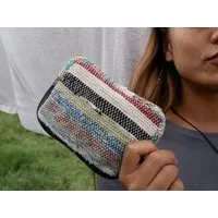 Himal Hemp Himal Hemp HH Geldbörse / Mini-Täschchen mit Zipper aus Recycle Sari - verschiedene Größen – Produktbild 1 von 1