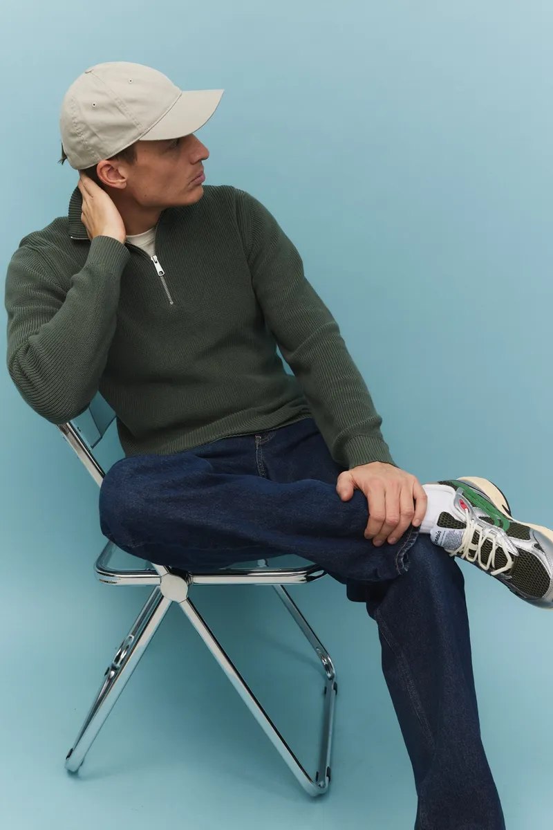 recolution Recolution Herren vegan Pullover Helantium Dunkelkhaki, Grün, – Produktbild 2 von 2