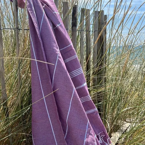 Karawan authentic Karawan authentic Fouta HAMMAM (Peshtamal) aus Bio-Baumwolle, 100 x 200cm, Bordeaux (rot), – Produktbild 1 von 4