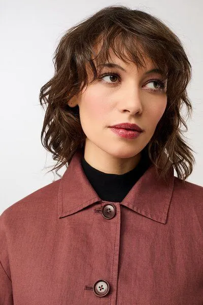 LangerChen LangerChen Schlichte Jacke aus Leinen, Rubywood (rot), – Produktbild 3 von 4