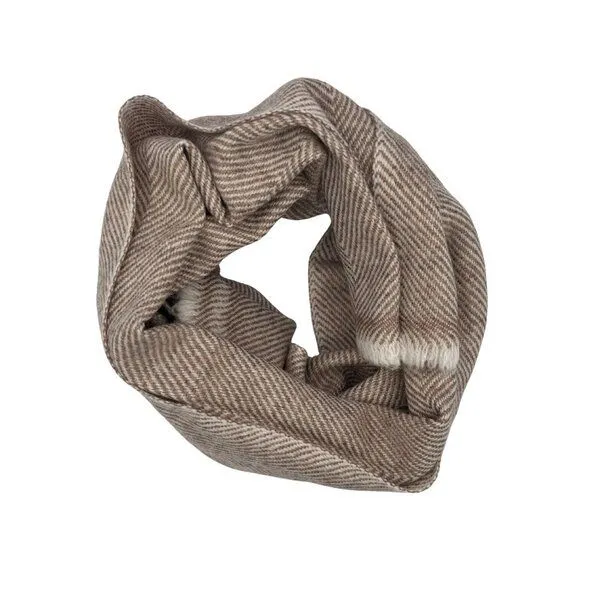HeritageModa HeritageModa Weicher, dicker Wollschal mit Fischgrätmuster in Creme & Warmgrau – Winterschal – Produktbild 1 von 4