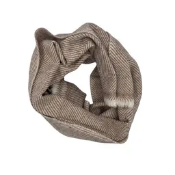 HeritageModa HeritageModa Weicher, dicker Wollschal mit Fischgrätmuster in Creme & Warmgrau – Winterschal – Produktbild 1 von 1