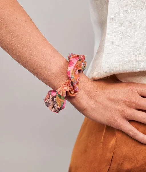 obumi obumi Scrunchie Print aus Bio Baumwolle, Floral, – Produktbild 4 von 4