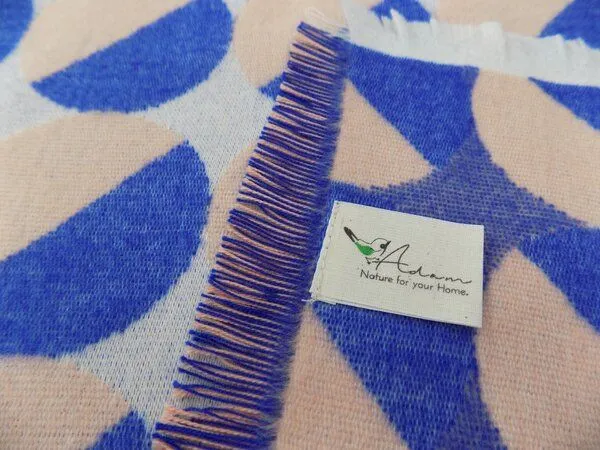 Nature by Adam Nature by Adam Kuscheldecke aus 100% Bio-Baumwolle - Made in Germany - Circles, Dunkelblau, – Produktbild 2 von 3