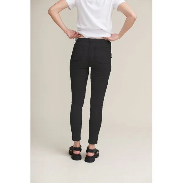 Basic Apparel Basic Apparel High-Waist Jeans EVE aus Bio-Baumwolle, Schwarz (black), – Produktbild 2 von 4