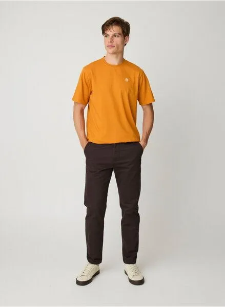 KnowledgeCotton Apparel KnowledgeCotton Apparel Chino-Twill-Hosen CHUCK aus Bio-Baumwolle - ROC/GOTS/Vegan, Braun (chocolate-torte), – Produktbild 1 von 3