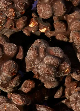 KoRo Cookie Fudge Cluster in dunkler Schokolade 1 kg – Produktbild 1 von 1