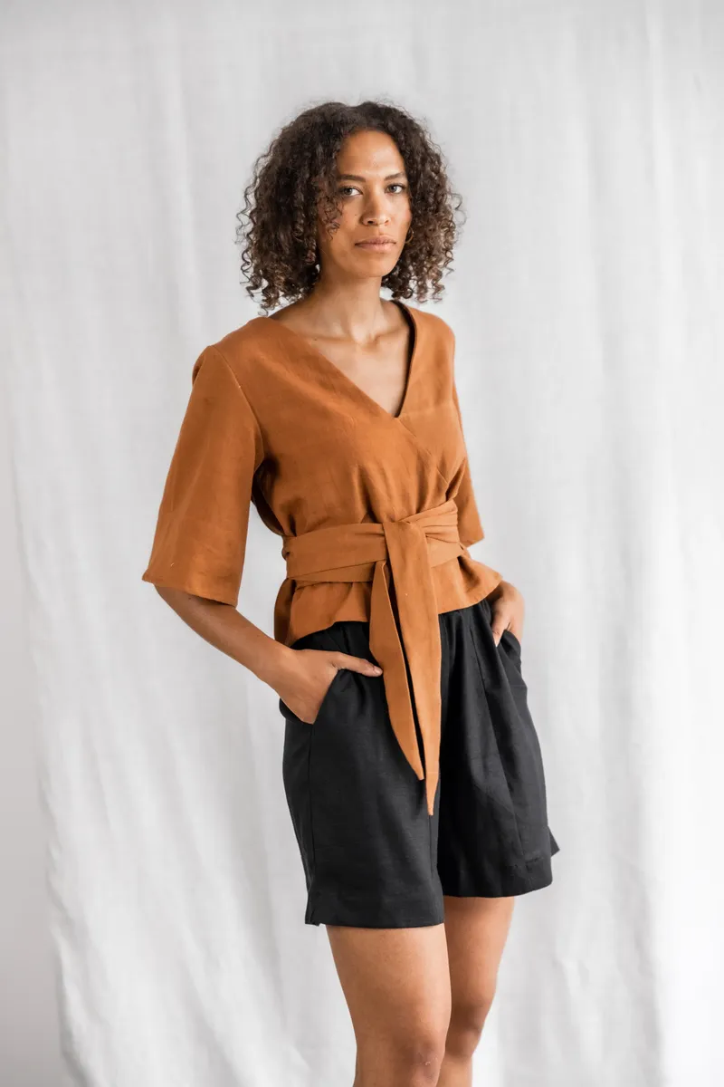 Jyoti - Fair Works Jyoti - Fair Works Damen vegan Bluse Vasanta Haselnuss, Dunkelorange, – Produktbild 1 von 2