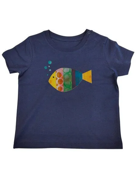 MelaDi Meladi Kinder Baby-Shirt aus Biobaumwolle - Fisch auf Navy Blue, Blau, – Produktbild 1 von 3