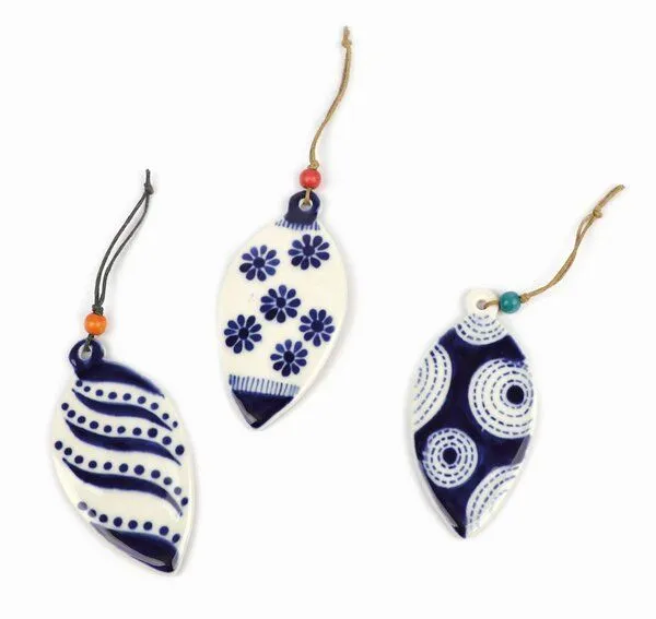 El Puente El Puente Deko-Anhänger "Zapfen'' | Fair Trade & Handmade aus Vietnam, Blau,weiß, – Produktbild 1 von 4