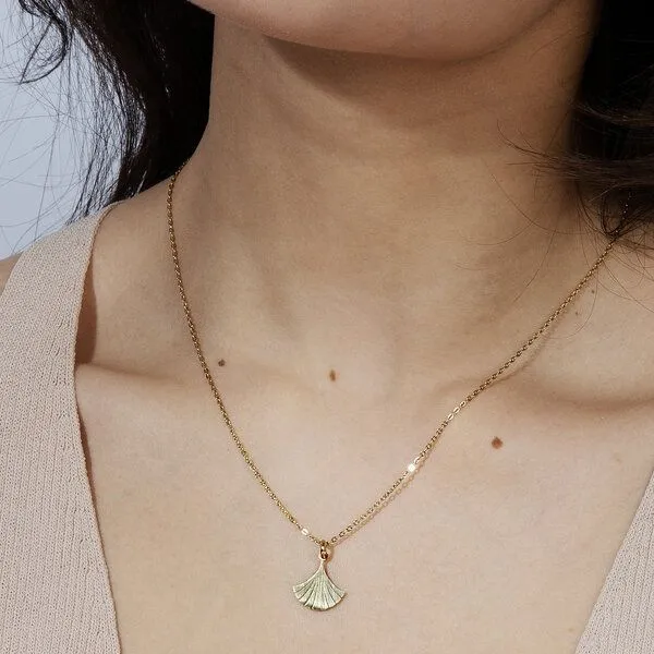 ELEKTROPULLI ELEKTROPULLI Feine Glieder Kette in 3 Längen mit Ginkgo Blatt Anhänger, Gold, – Produktbild 4 von 4