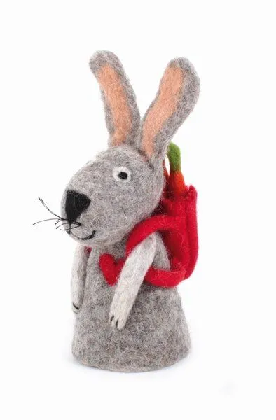 El Puente El Puente Eierwärmer "Hase mit Rucksack" | Fair Trade & Handmade aus Nepal, Grün,grau,rot, – Produktbild 1 von 1