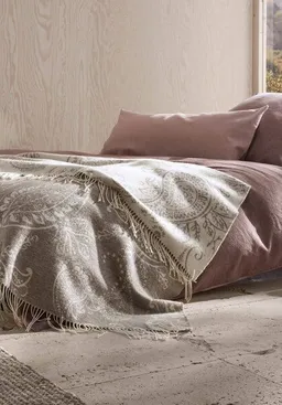 hessnatur hessnatur Plaid AMARA aus reiner Bio-Lambswool – Produktbild 1 von 1