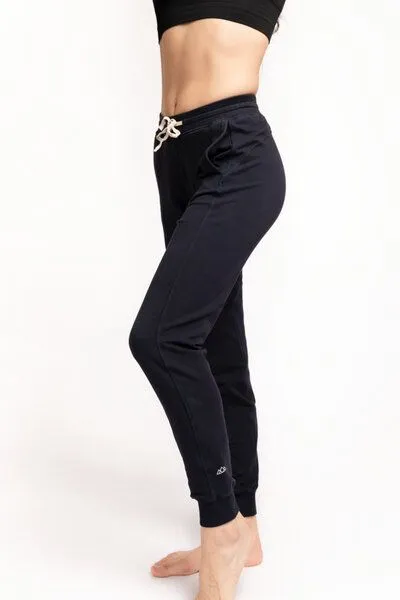 M23 M23 Damen Jogginghose aus Bio-Baumwolle, Modell „Emma“, Dunkelblau, – Produktbild 2 von 4