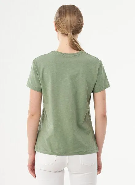 ORGANICATION ORGANICATION Damen Basic T-Shirt aus Bio-Baumwolle mit V-Ausschnitt, Fern green, – Produktbild 4 von 4
