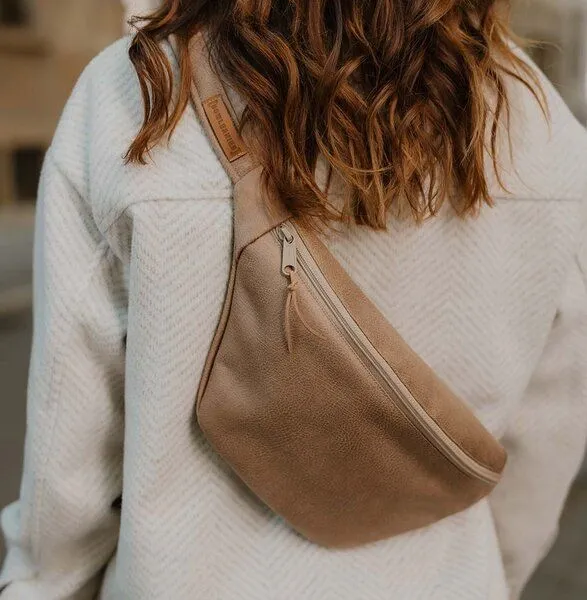 BOWLEANIES TASCHEN BOWLEANIES TASCHEN Große XXL Gürteltasche aus Lederfaserstoff, Hellbraun, – Produktbild 2 von 4