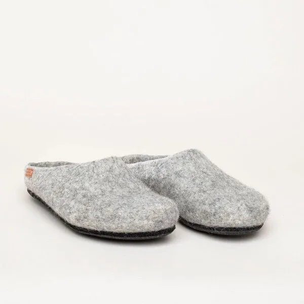 Magicfelt Magicfelt Gottstein naturbelassene ungefärbte Filzpantoffeln Hausschuhe, Gotlandschaf ( hellgrau), – Produktbild 1 von 3