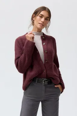 People Wear Organic People Wear Organic Boucléstrick Strickjacke, rot uni – Produktbild 1 von 1